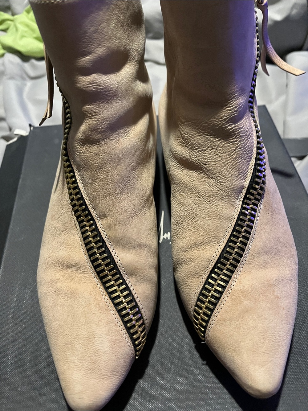 Giuseppe Zanotti Blush Leather Pointed-Toe Heeled Zip-Trim Booties